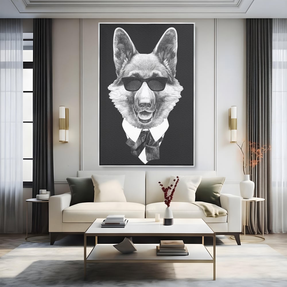 Tablou canvas cu portret ilustrativ caine gentleman, in rama de aluminiu argintiu, pe perete intr-un living